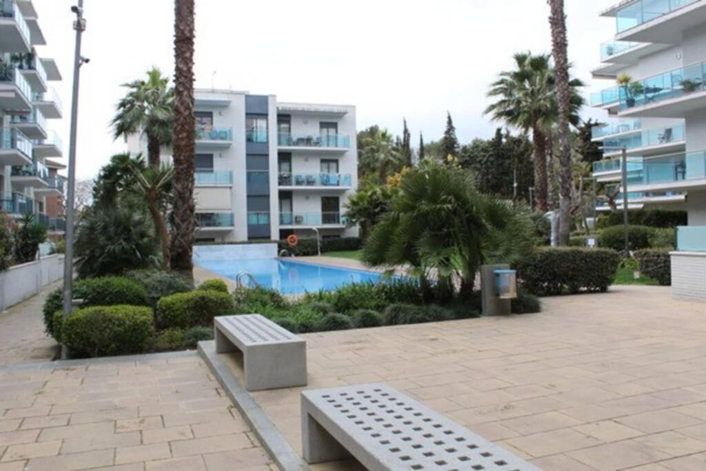 Apartamento Con Piscina Y Parking En Lloret De Mar Apartamento Exterior foto